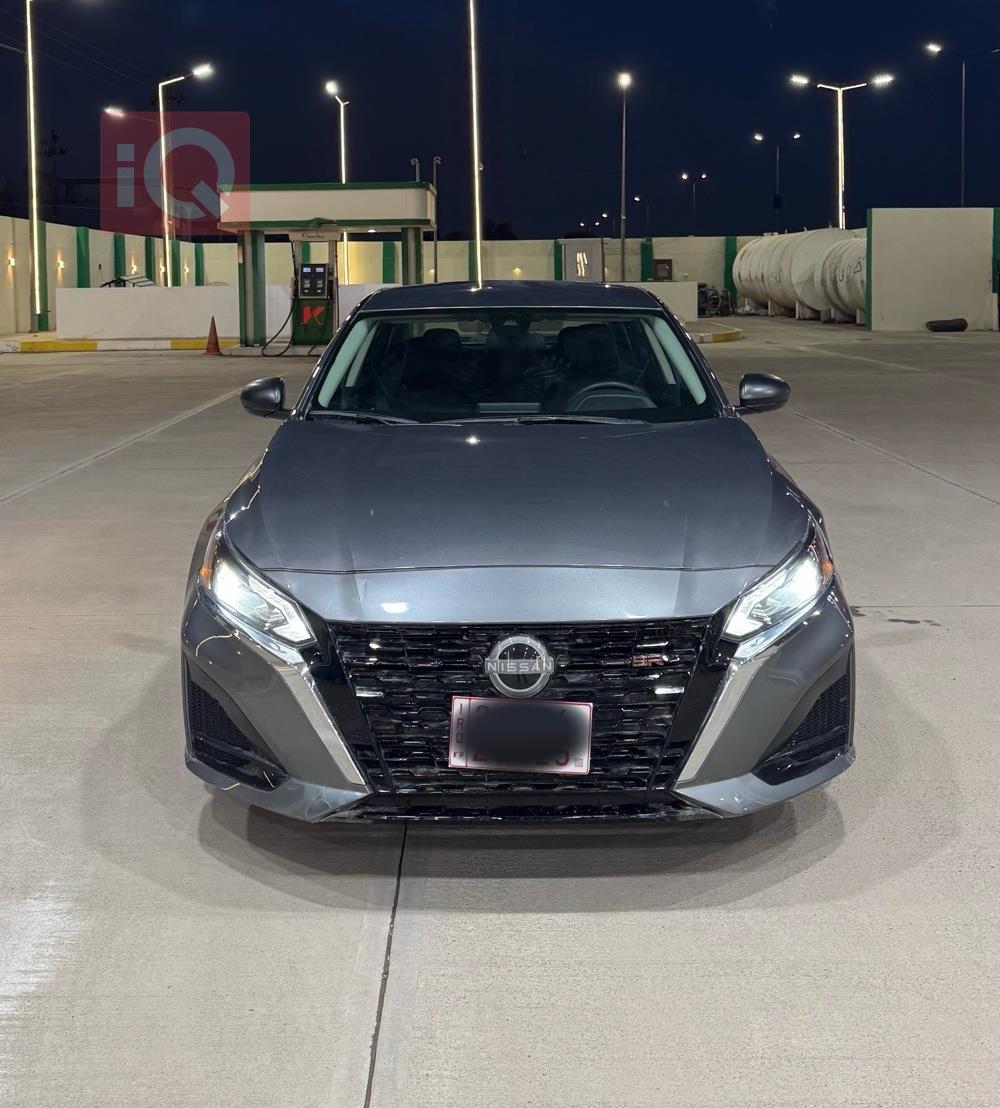 نيسان ألتيما